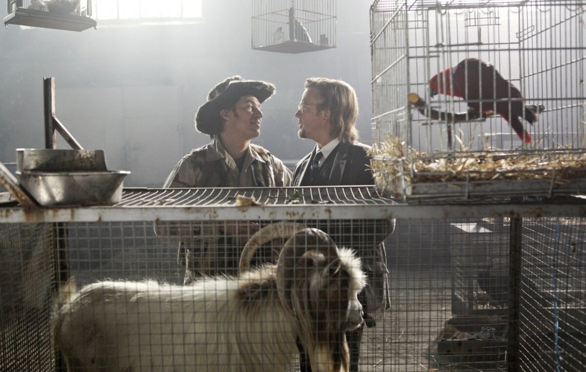 Тобиас Моретти и Юстус Фон Донаньи в фильме «Йоко» (Yoko). Фотография с сайта Kinopoisk.ru