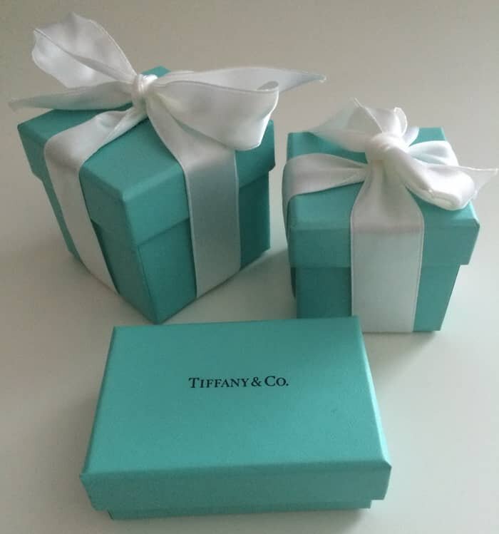 Классические коробочки от Tiffany & Co. в наше время