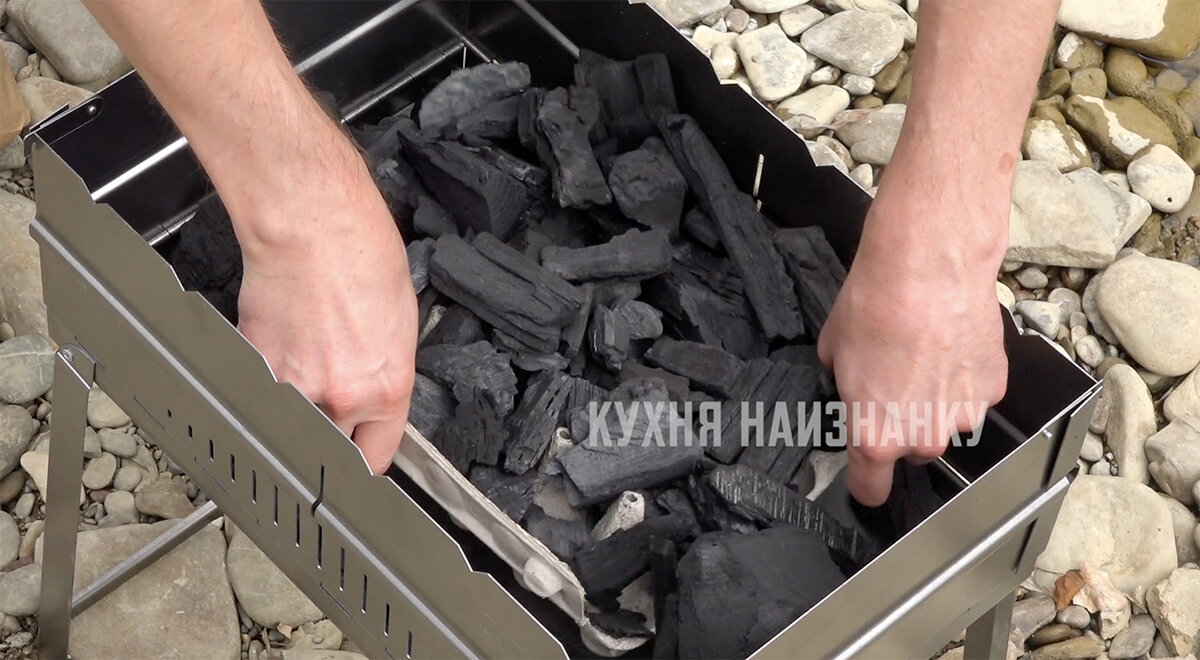 Как разжечь угли без жидкости для розжига. Procedure for preparing self-igniting Coal.