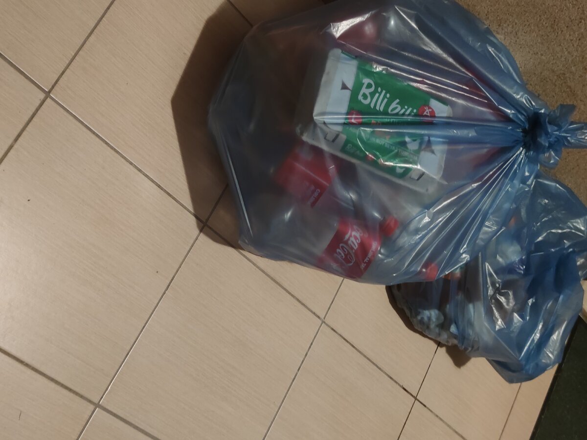 И такая картина встречает меня вечером и утром... 