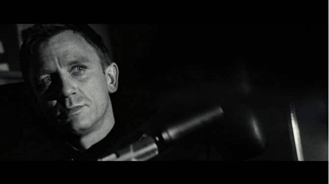 Кадр из фильма "Казино Рояль".