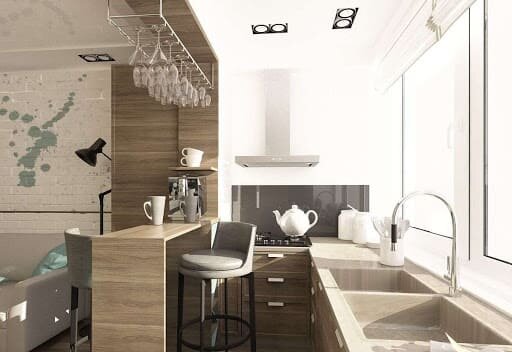 Очень многие ставят мойку возле окна. Это абсолютно нормально.