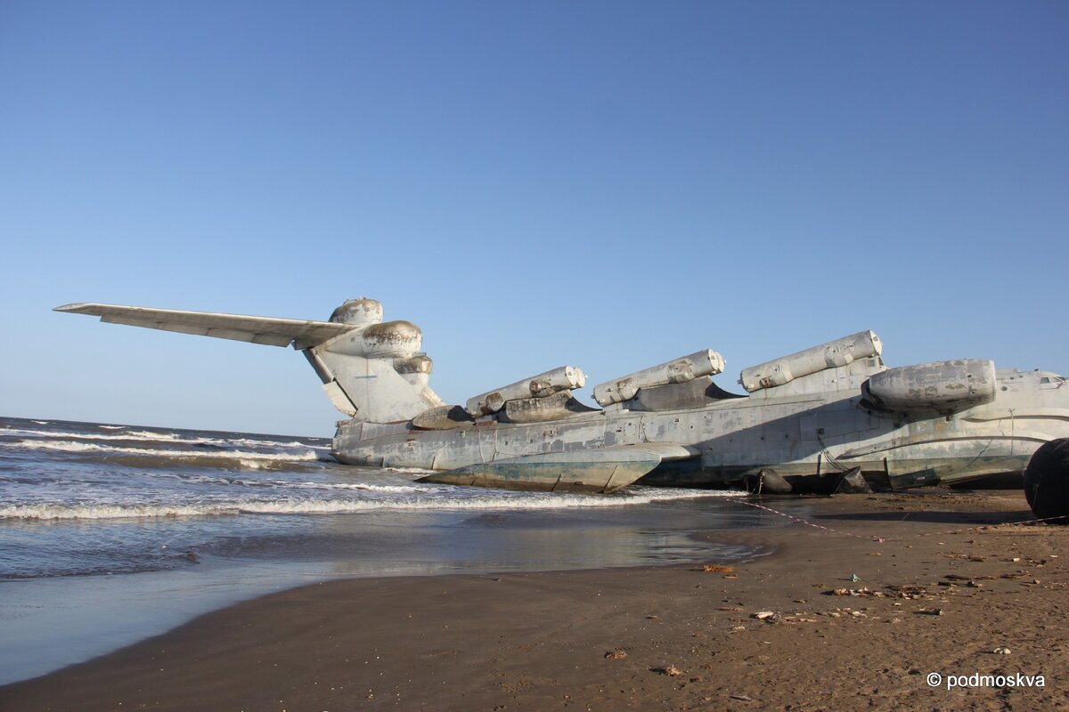 Самолет в каспийском море