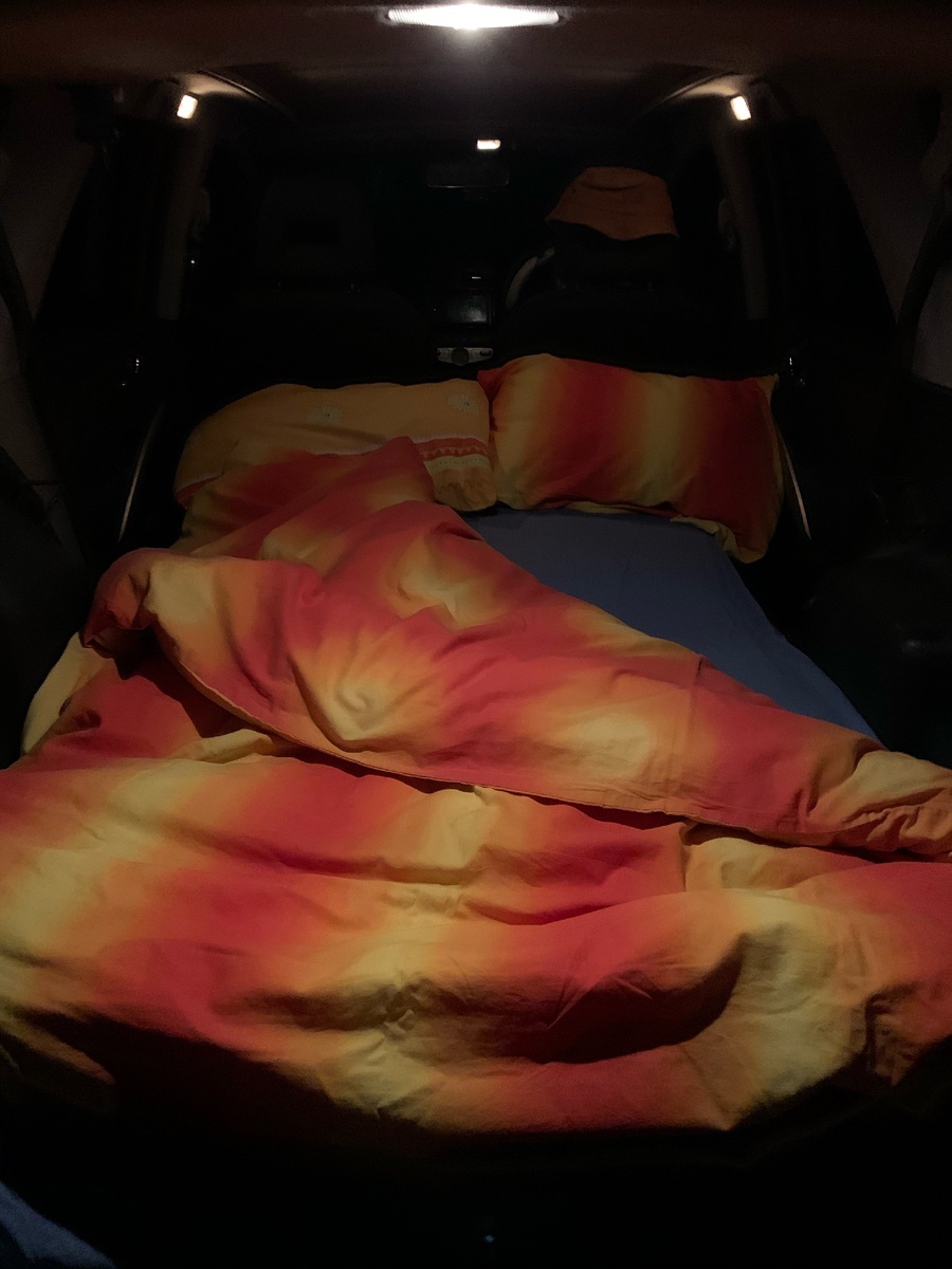 ак выглядело наше спальное место в этом году. Кайф!