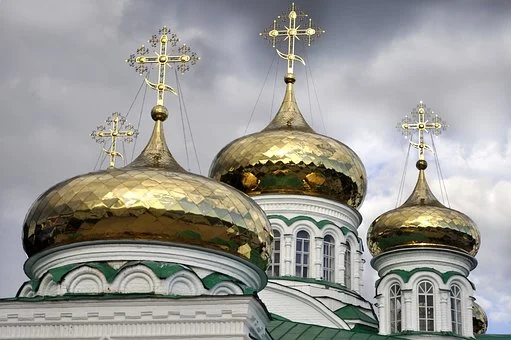 трудись и будь компетентна во всех вопросах.Источник: Pixabay
