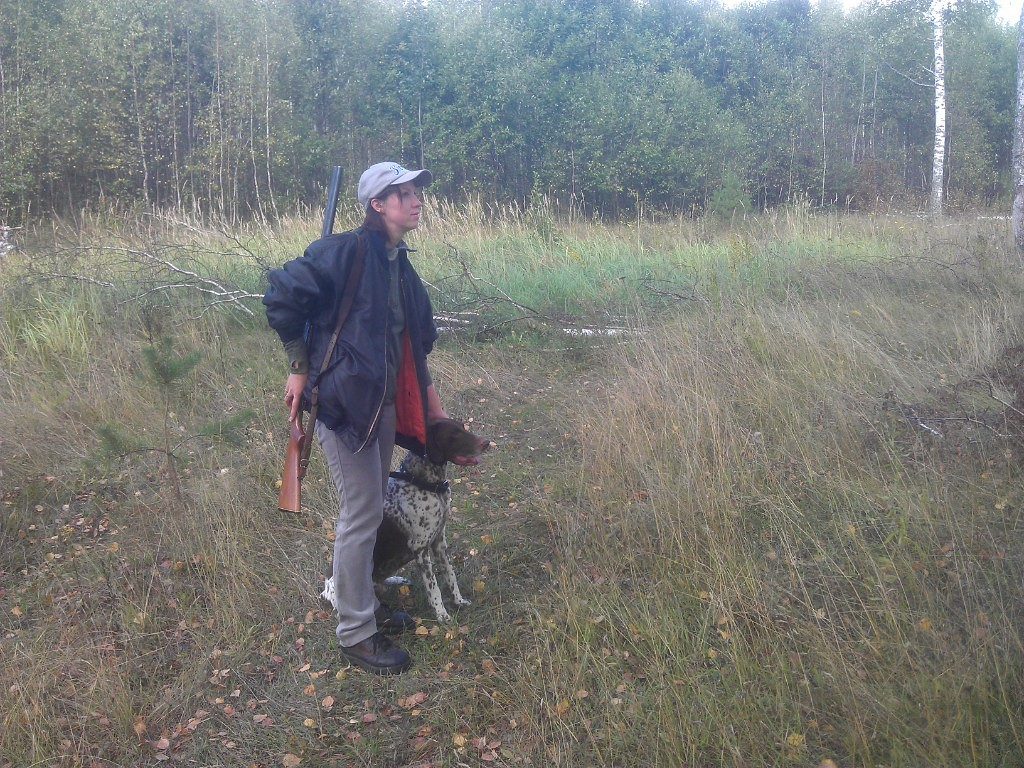 Граф кого-то учуял. 
Дама на охоте