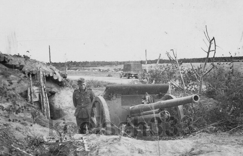 Артиллерийский окоп с блиндажем и брошенная 76,2-мм дивизионная пушка обр. 1902/30 г.