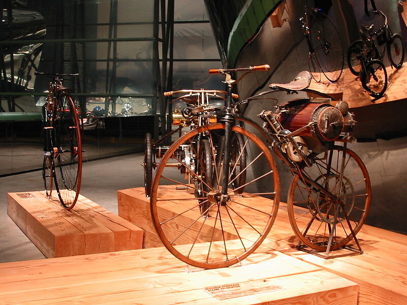 Паровой велосипед Пьера Мишо, 1869 год.