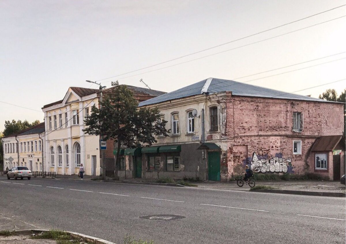 В Абхазии говорите разруха? Показываю мой родной город и его состояние |  Босиком с рюкзаком | Дзен