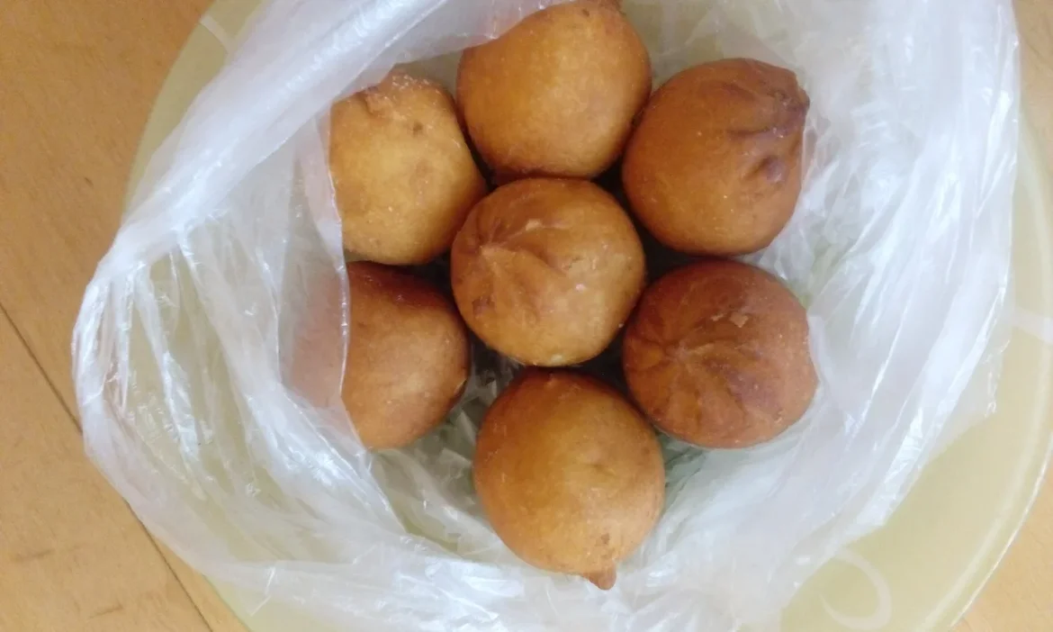 вполне хватит на ужин....митстоуны прямо из морозилки.