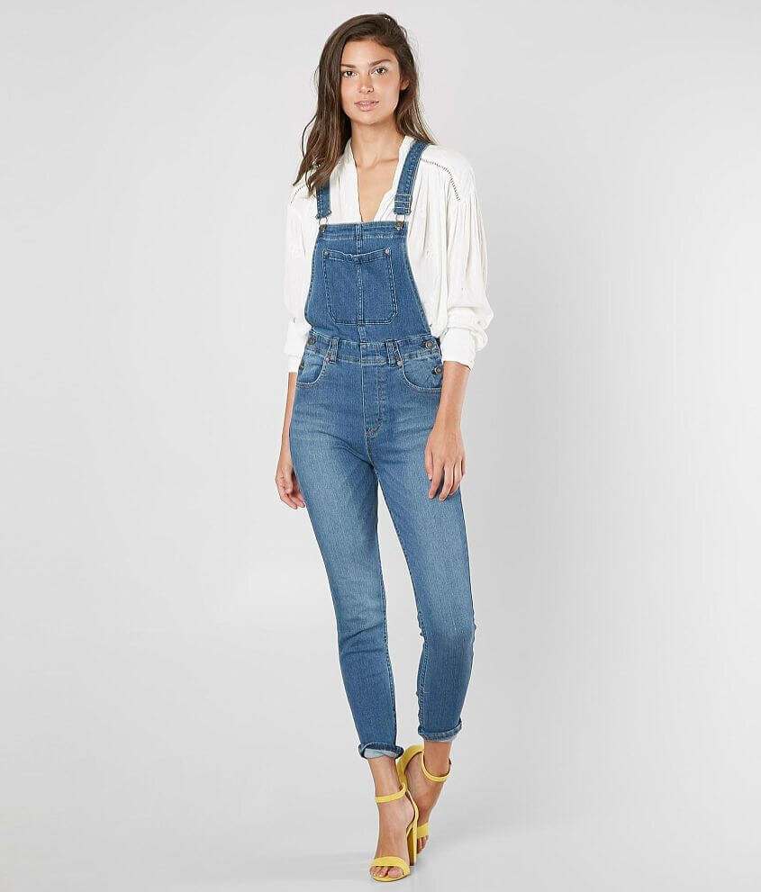 Джинсовые комбинезоны