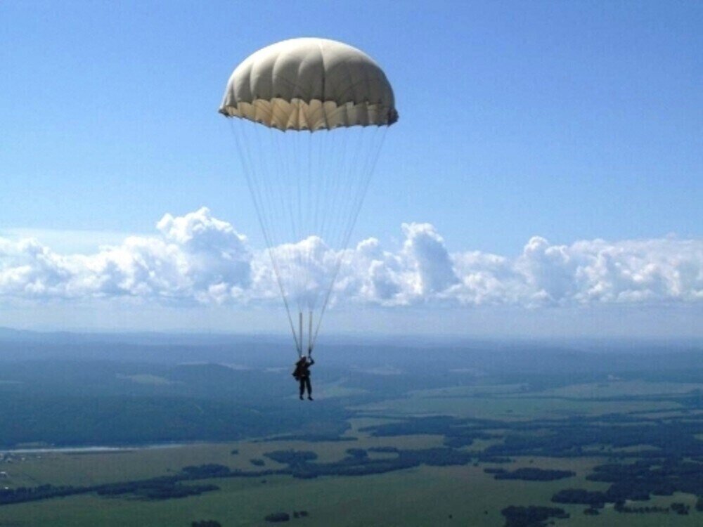 Десантник с парашютом