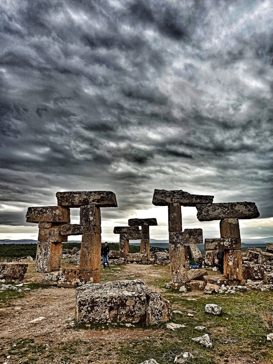 Загадочные дольмены в Турции. Фото автора 