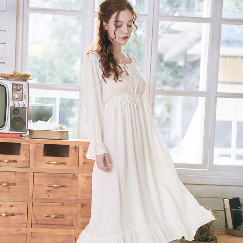 Длинная ночная рубашка