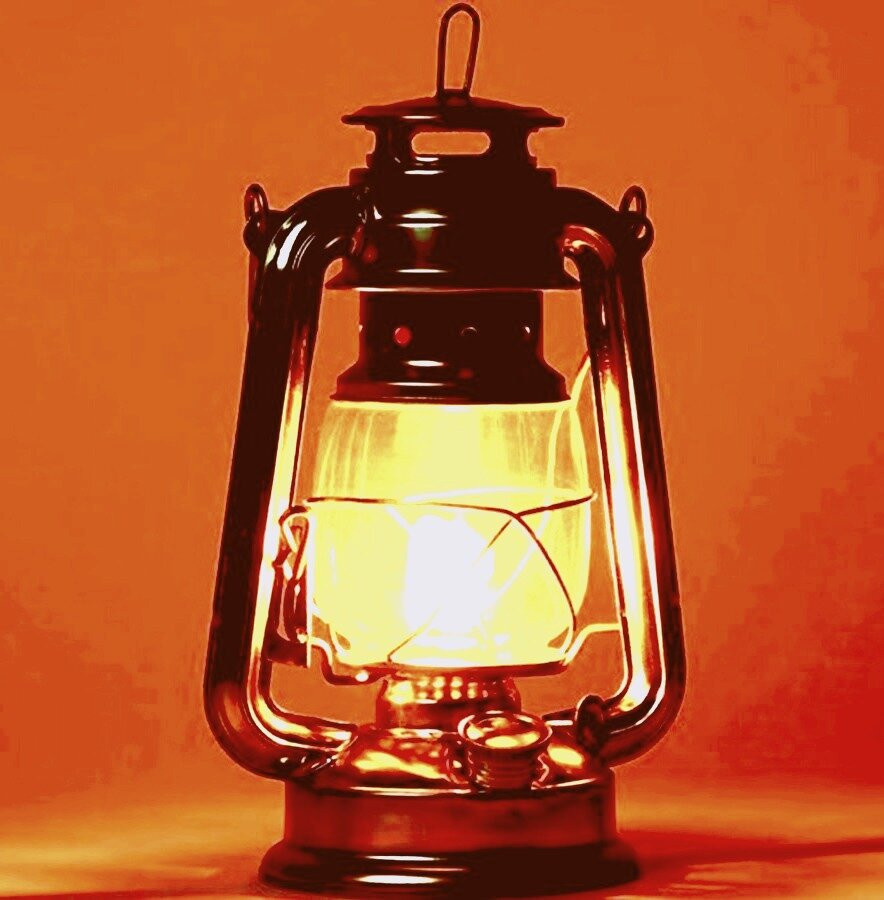 Керосиновая лампа "летучая мышь"