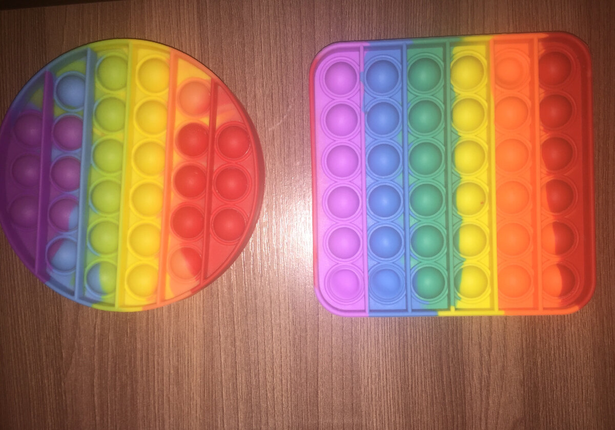 Круглая – 80 руб, квадратная – 200 руб.