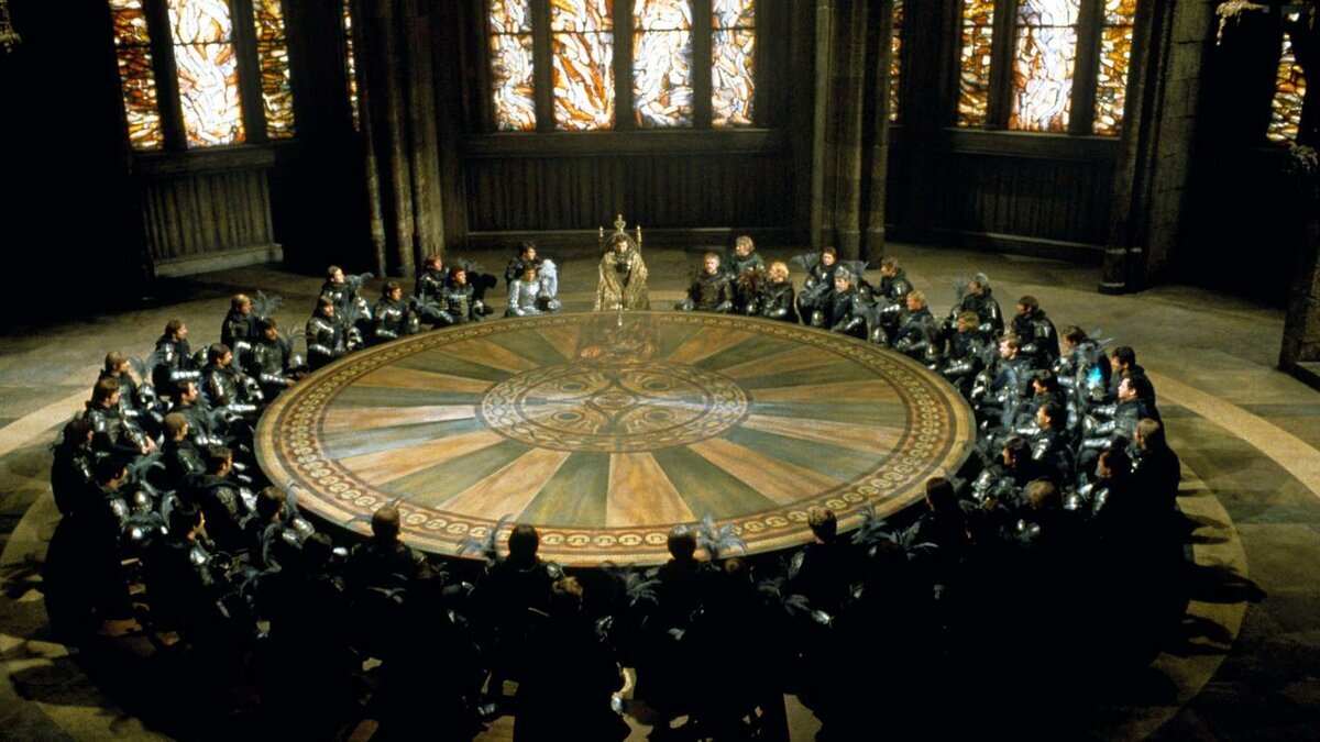 Король Артур и 12 рыцарей круглого стола