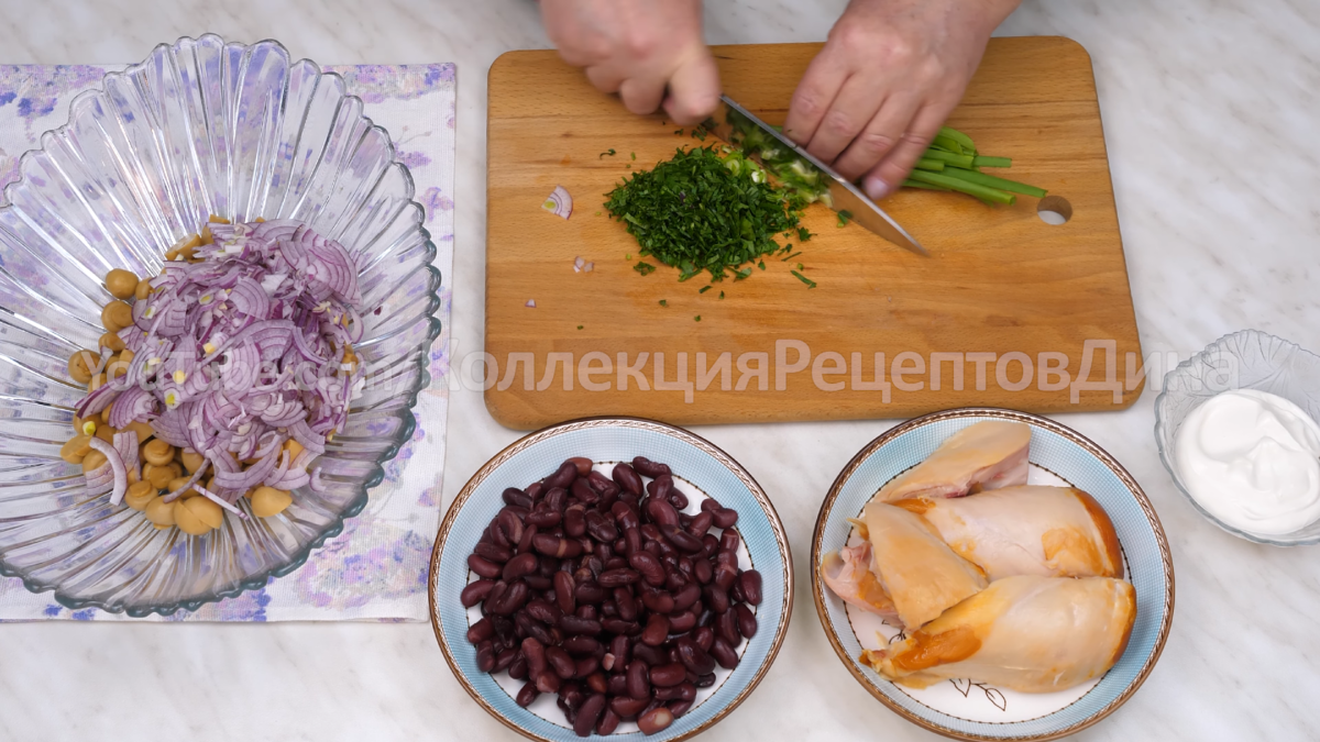 Салат с фасолью, грибами и курицей — Пошаговый рецепт салата с фото на kormstroytorg.ru