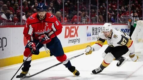 Александр Овечкин всё ещё в атаке.  яндекс фото.