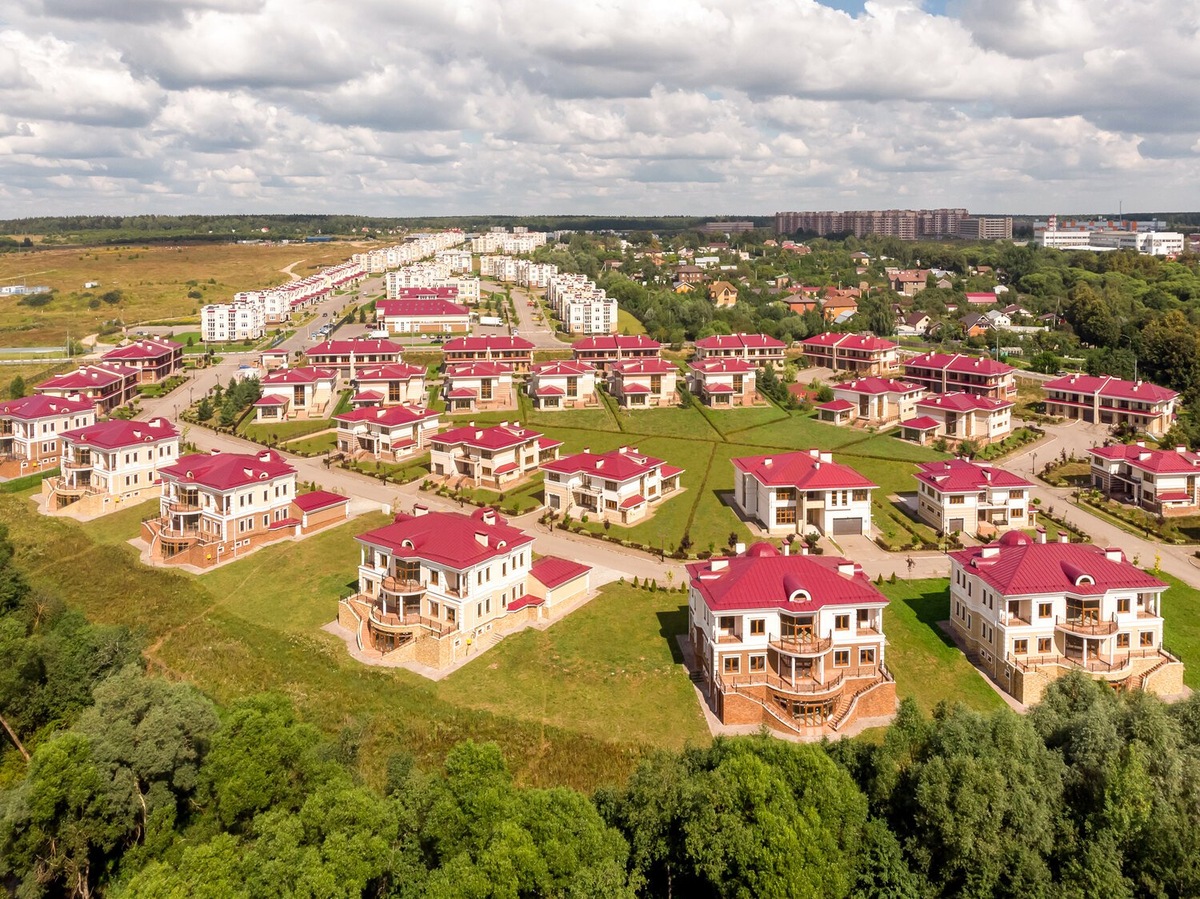 Вид на ЖК от реки Десна