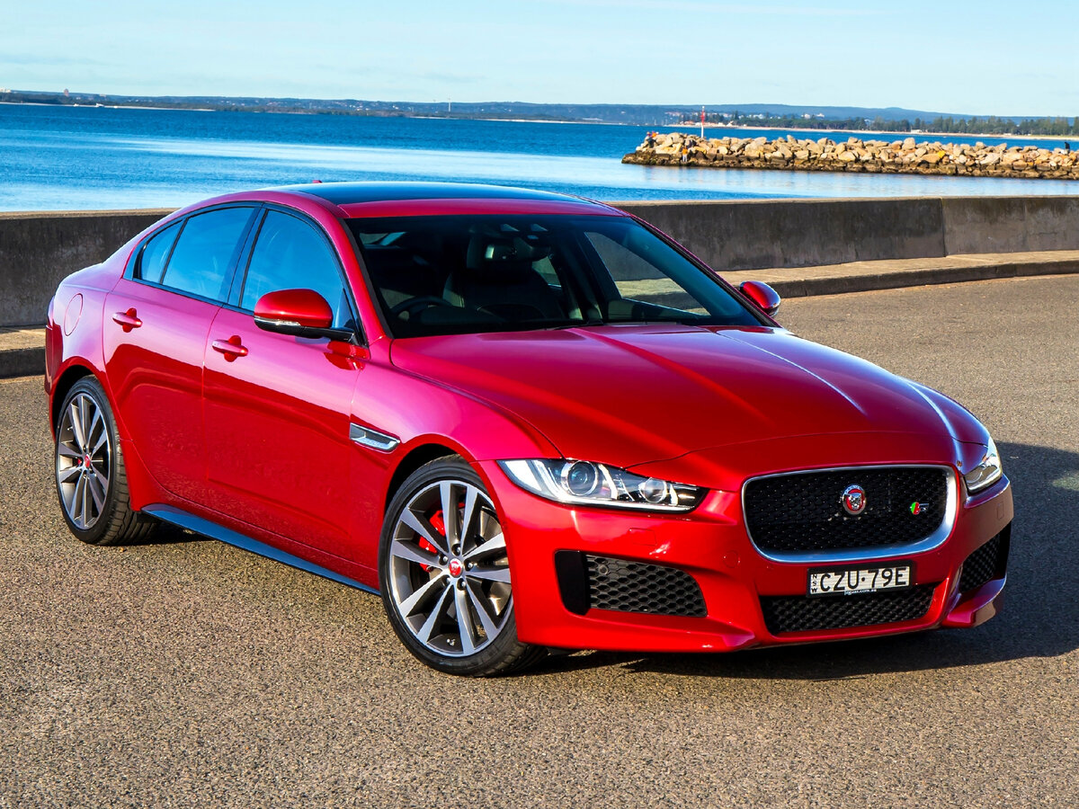 Jaguar xe 2015