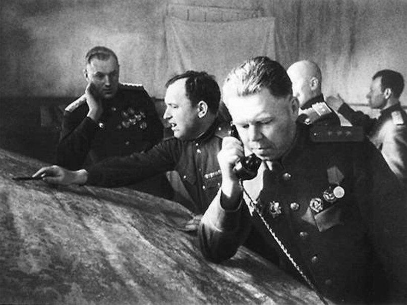 Перед операцией "Багратион" (https://clck.ru/dZ6Ms)