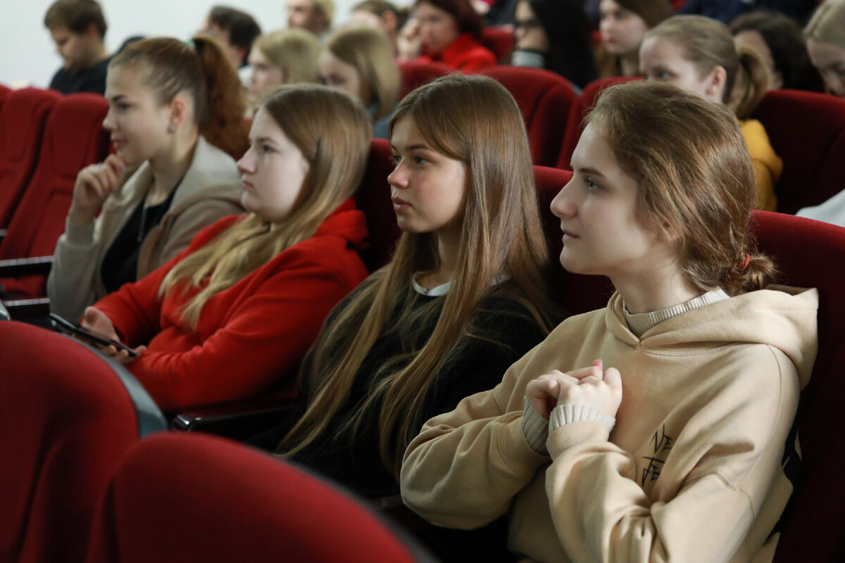 17 мая в Высшей школе туризма и гостеприимства ФГБОУ ВО «РГУТИС» состоялся мастер-класс Международной светотехнической корпорации «БООС ЛАЙТИНГ ГРУПП» (МСК «БЛ ГРУПП») «Светотехнические решения в...