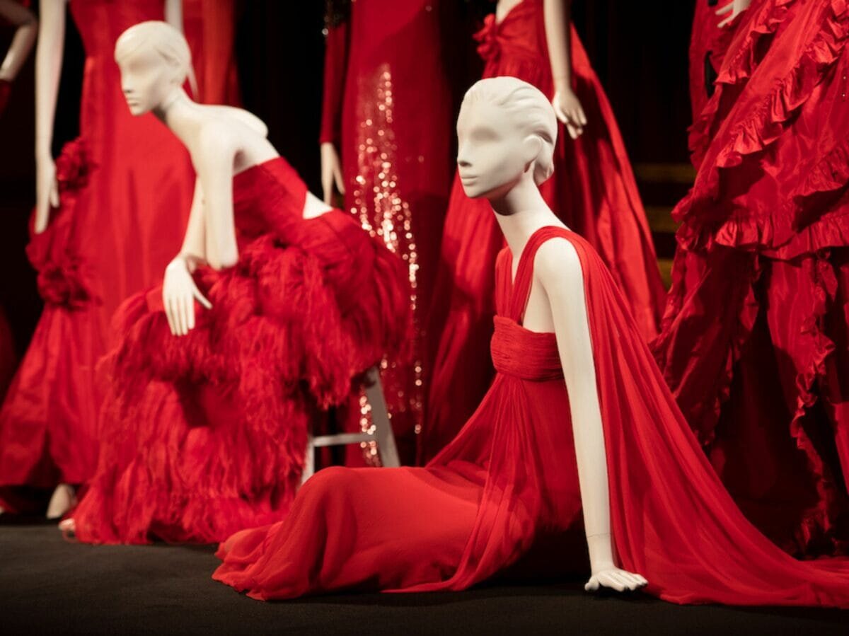 «Я знаю, чего хотят женщины» Валентино Гаравани 11 мая 2022 года гению моды, человеку, который устраивал умопомрачительные показы и одевал самых красивых женщин Голливуда, итальянскому дизайнеру...-2-3