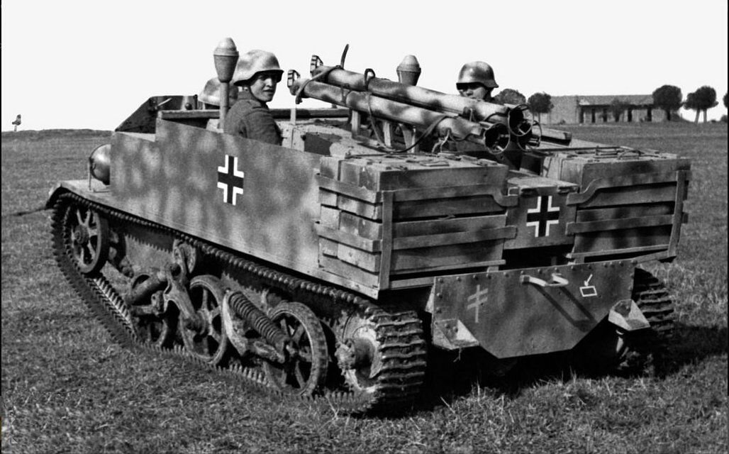 Немецкий "Panzerjäger Bren 731(e)", вид сзади.