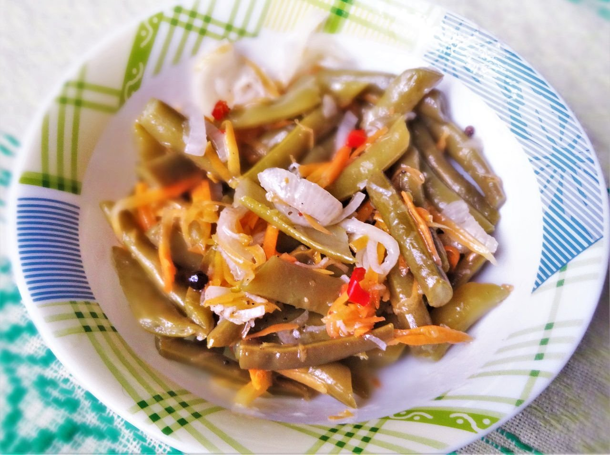 Закуска из замороженной спаржевой фасоли