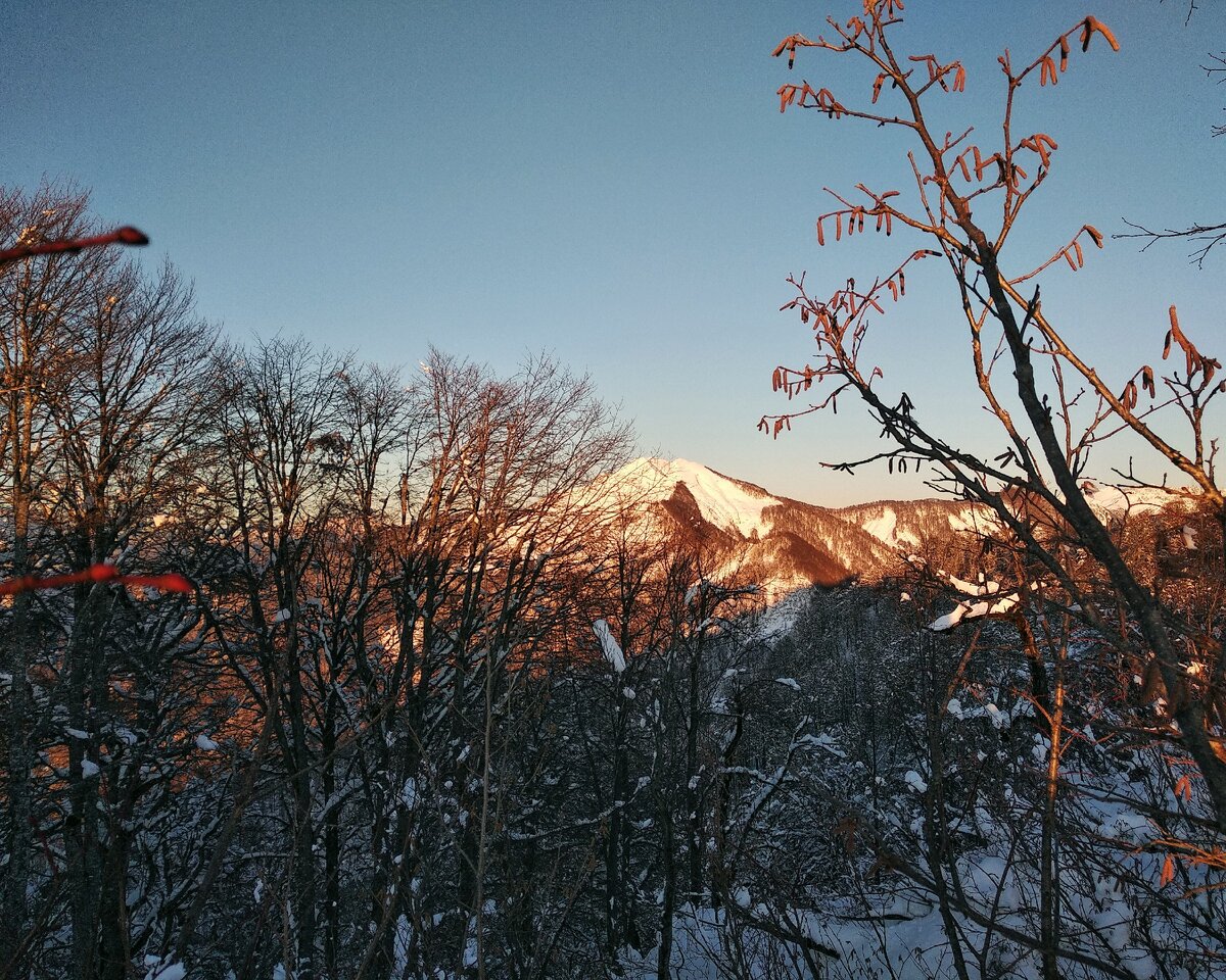 Гора Большая Амуко 1918м и Малый Амуко 1847м