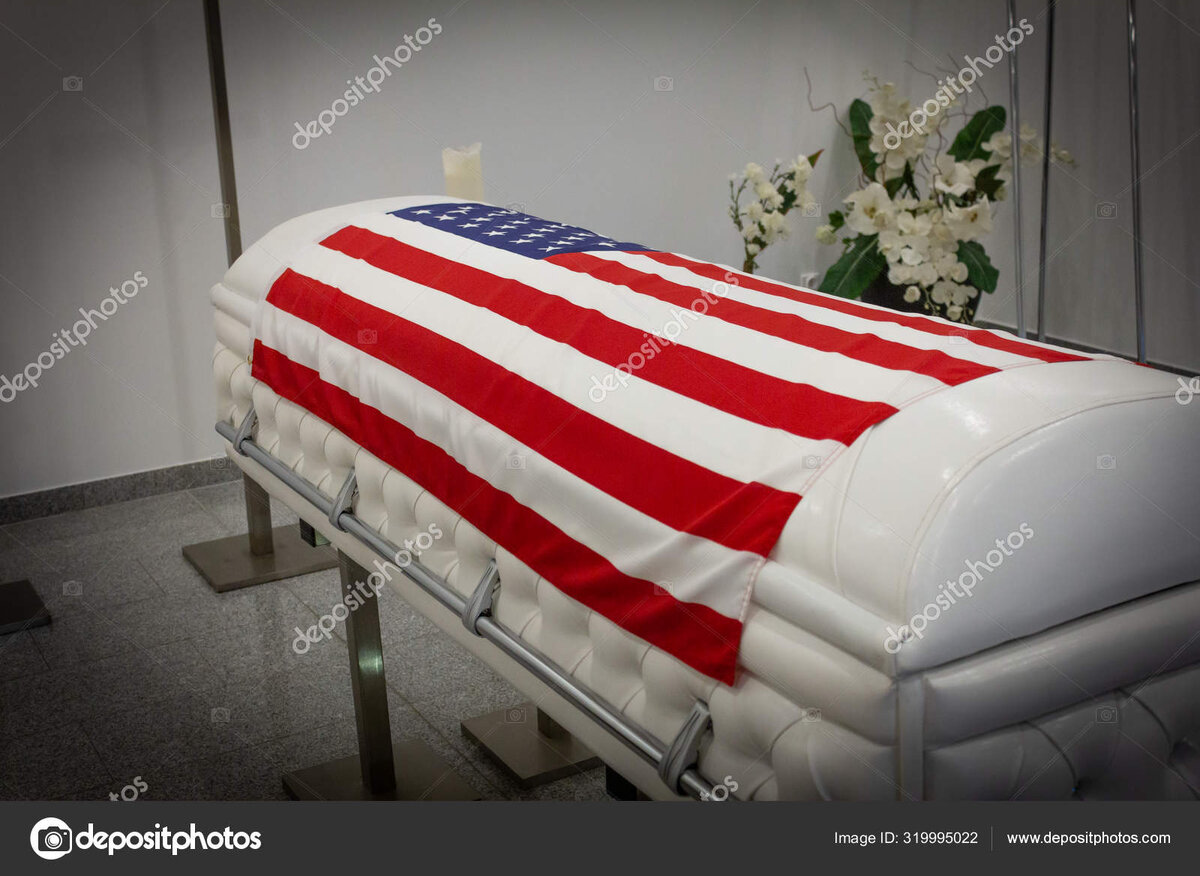 флаг США на гробу