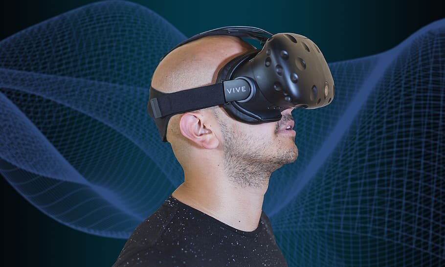 https://c1.wallpaperflare.com/preview/955/462/555/virtual-reality-technology-futuristic-reality-virtual-digital.jpg