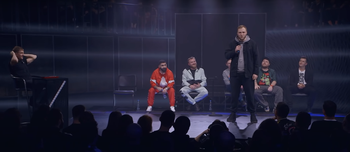 кадр из популярного на ютуб шоу