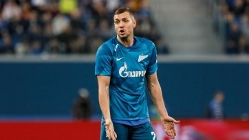 По данным Calciomercato, «Милан» проявляет интерес к 31-летнему российскому форварду. Итальянский клуб может начать переговоры о трансфере Дзюбы этим летом. В то же время отмечается, что «Зенит» намерен продлить контракт с игроком в ближайшее время.
