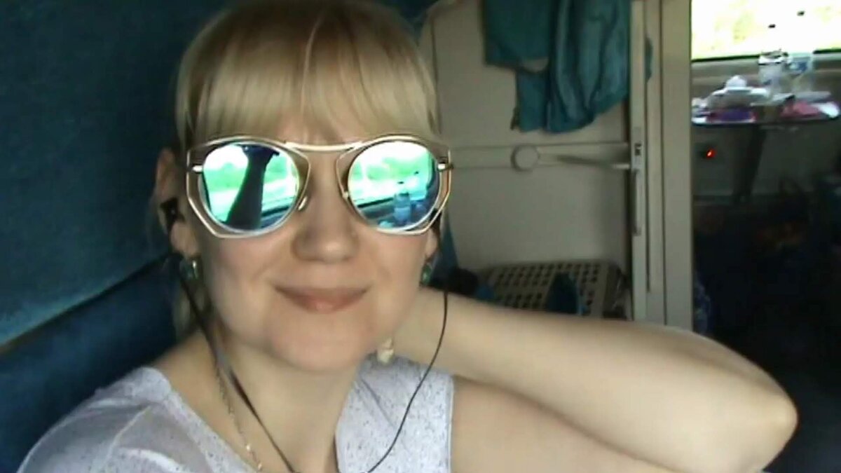 в поезде едем в Краснодар.Все видео о переезде,есть на нашем YouTube канале -Катина Семья