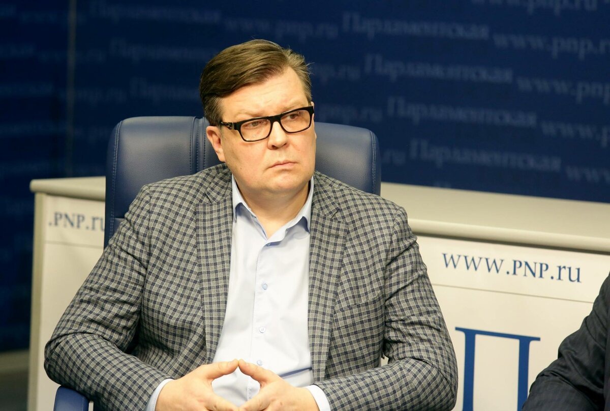 Алексей Мартынов