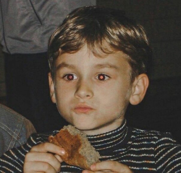 Максим в детстве 