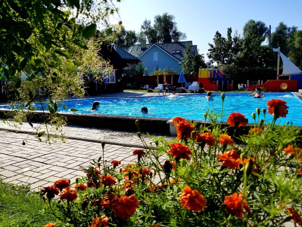 Гостиница "Бухта Весёлого Роджера"/ Алтайский Край.