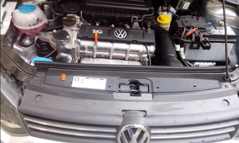 Когда и какой антифриз заливать в Фольксваген Поло Седан: инструкция по замене охлаждающей жидкости