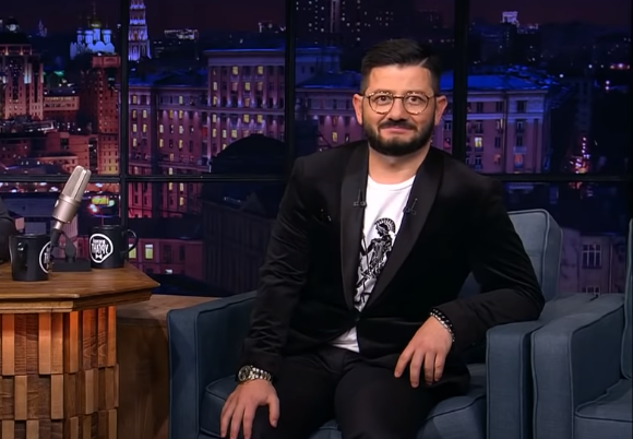 Михаил Галустян