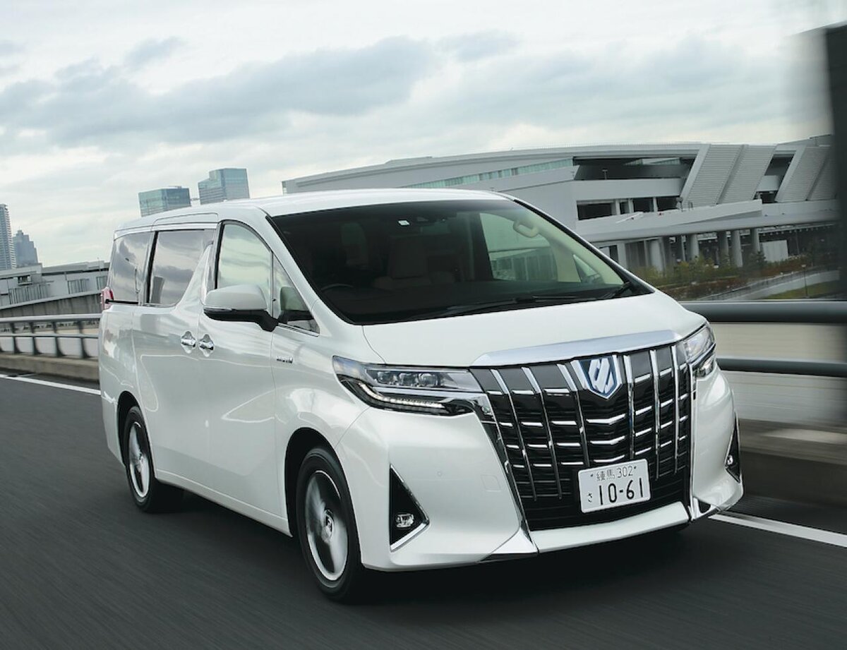 Тойота Альфард, самый народный автобус в Японии