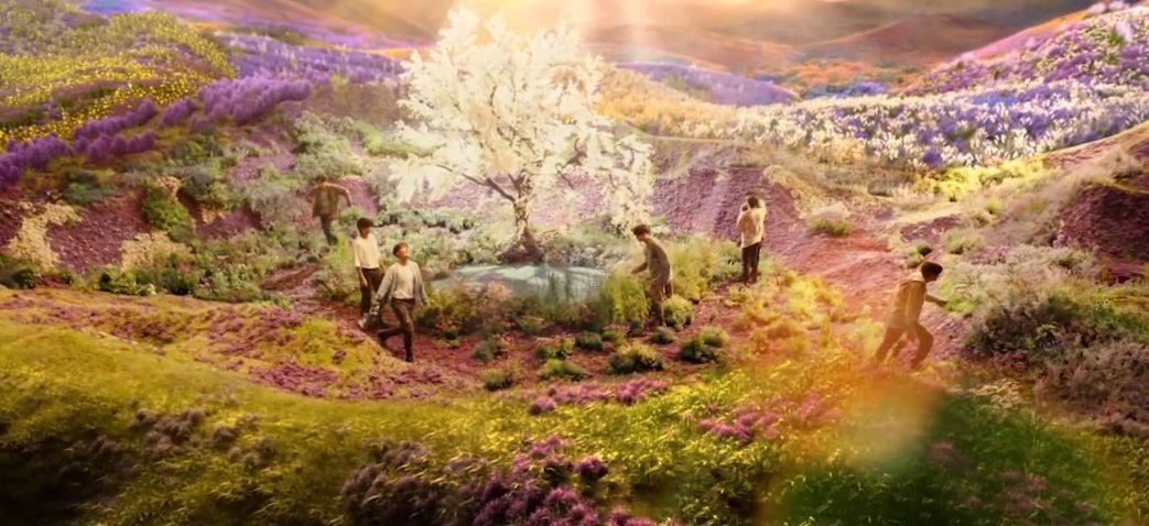 "В мире, который источает холод, Ты должен оставаться собой."- BTS.Stay Gold  