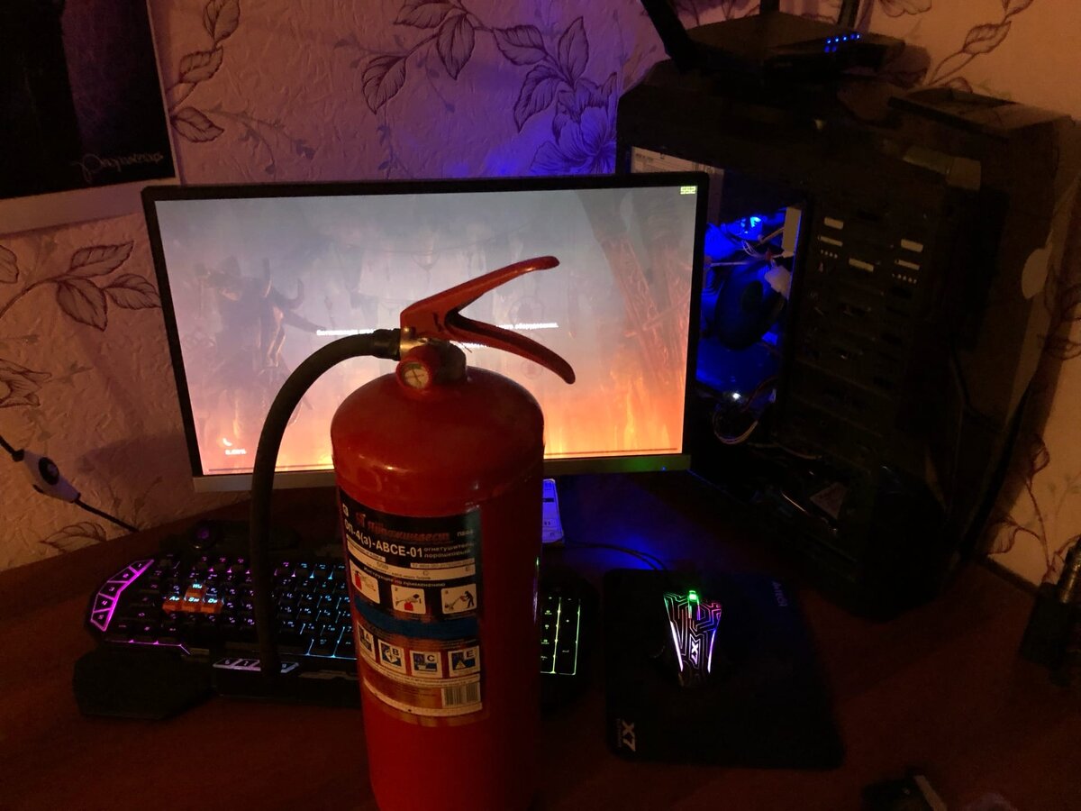 запуск хорайзен зиро даун  (она так и не запустилась минут 20 ждал пока с хдд загрузятся все текстуры ,успел чай попить, а потом надоело ждать)
ФОТКА РОФЛ