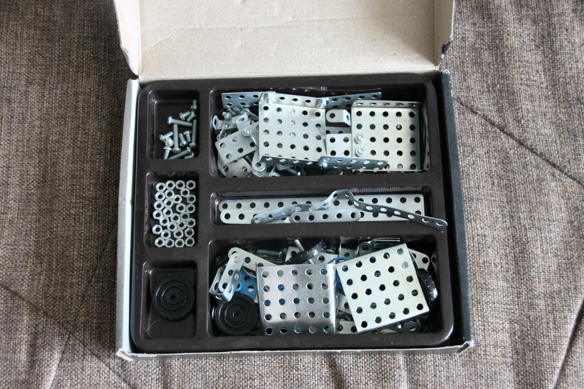 Вот он набор юного строителя коллайдера