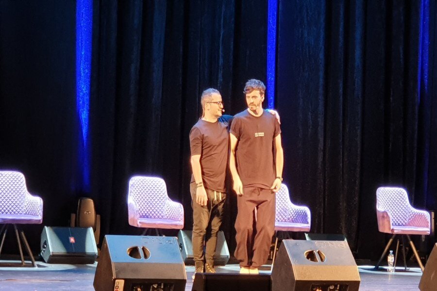 Мебельный Центр Уют – настоящая мебельная “Фабрика Звезд”!