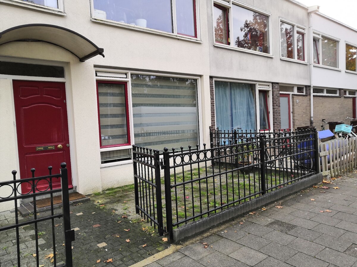 Знаете, чем отличаются дома мигрантов от домов голландцев? Ответ >>> Фото: из личного архива