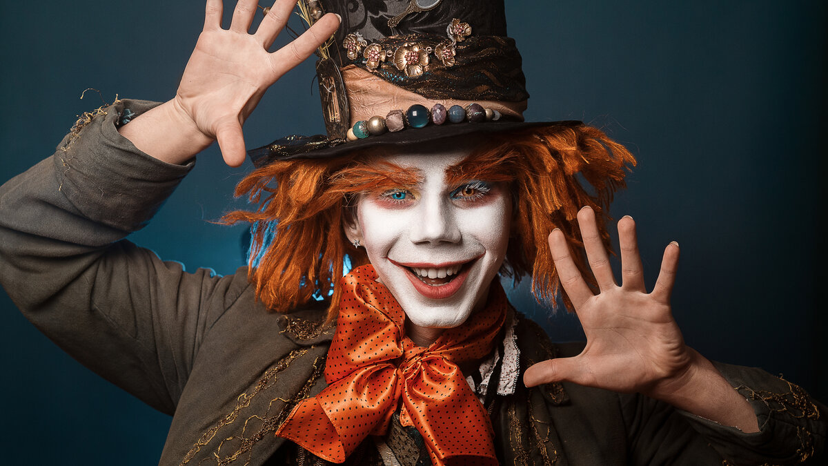Don’t be mad as a hatter! Не будьте чокнутым шляпником! Daysoftheyear.com