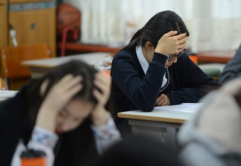 Хангуки готовы устроить “темную” просто за то, что им кто-то не нравится
Южная Корея уже давно возглавляет рейтинг лучшего образования в мире.
