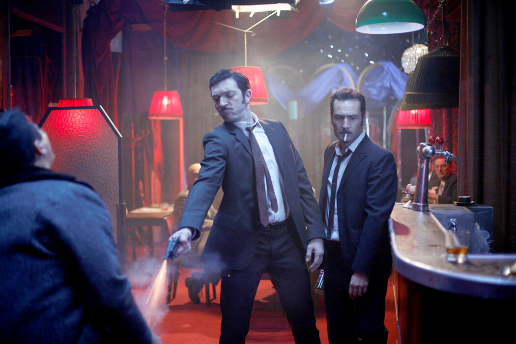 Трудовые будни Жака Мерина, скука смертная, как офисный планктон.  https://clck.ru/VDqC9 взято с Яндекс картинки